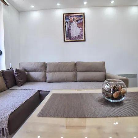 Knez Apartment *